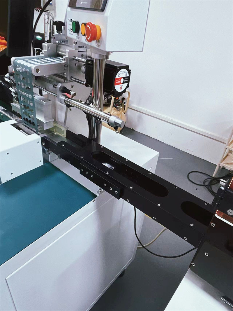 Máquina de triagem e máquina de colagem de papel isolante 2 em 1