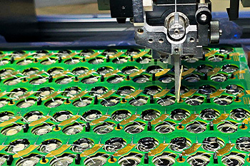 A ACEY envia 10 conjuntos de máquinas de soldagem ultrassônica de fios de alumínio ACEY-3753A para a Alemanha.